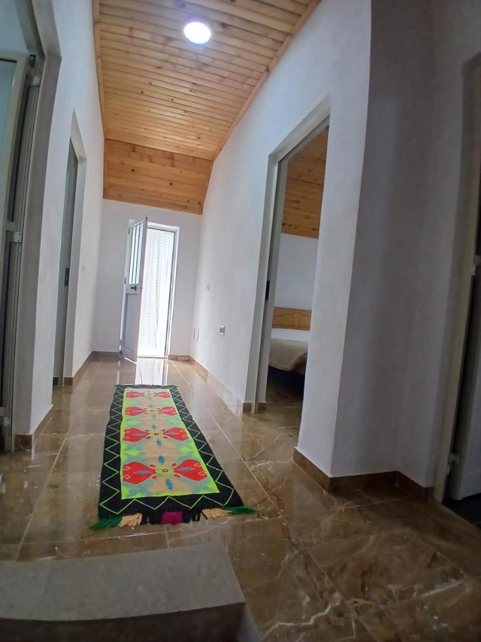 Bujtina Milani Bed and Breakfast Shkodër Exteriör bild