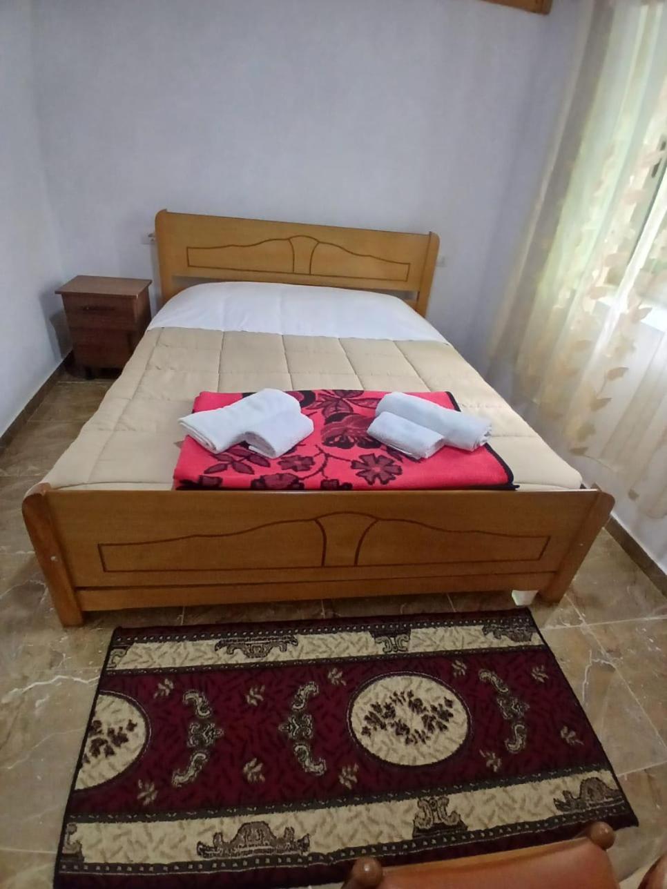 Bujtina Milani Bed and Breakfast Shkodër Exteriör bild