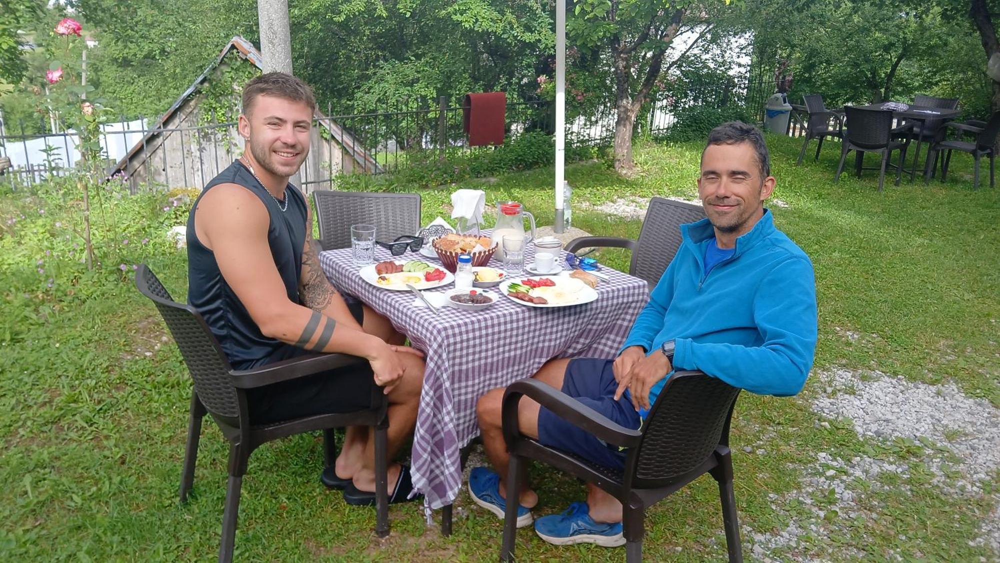 Bujtina Milani Bed and Breakfast Shkodër Exteriör bild