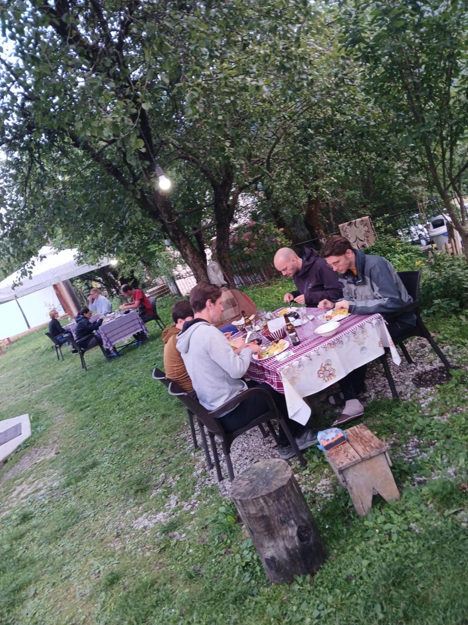 Bujtina Milani Bed and Breakfast Shkodër Exteriör bild